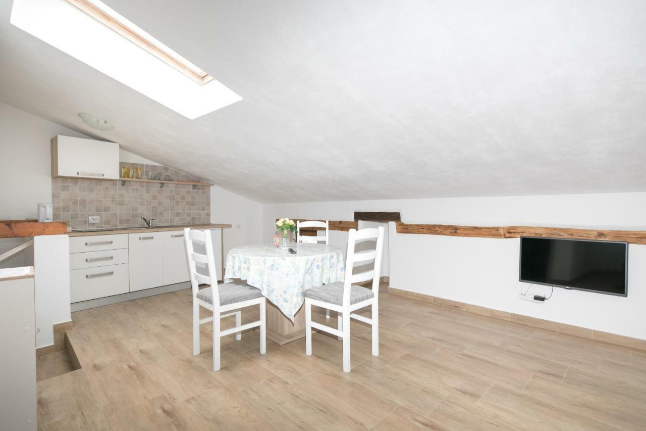 Apartment Elena Bale Dış mekan fotoğraf
