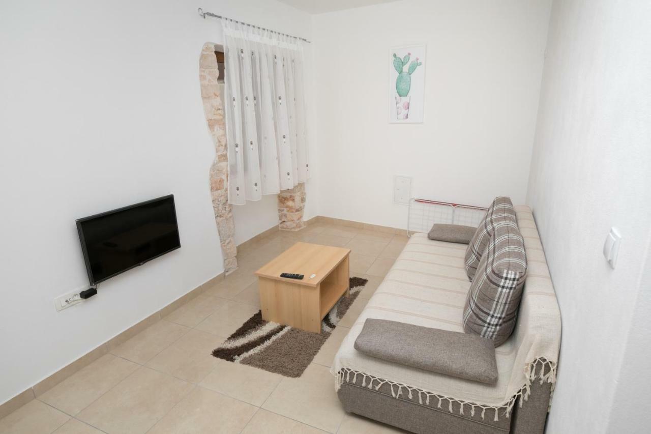 Apartment Elena Bale Dış mekan fotoğraf