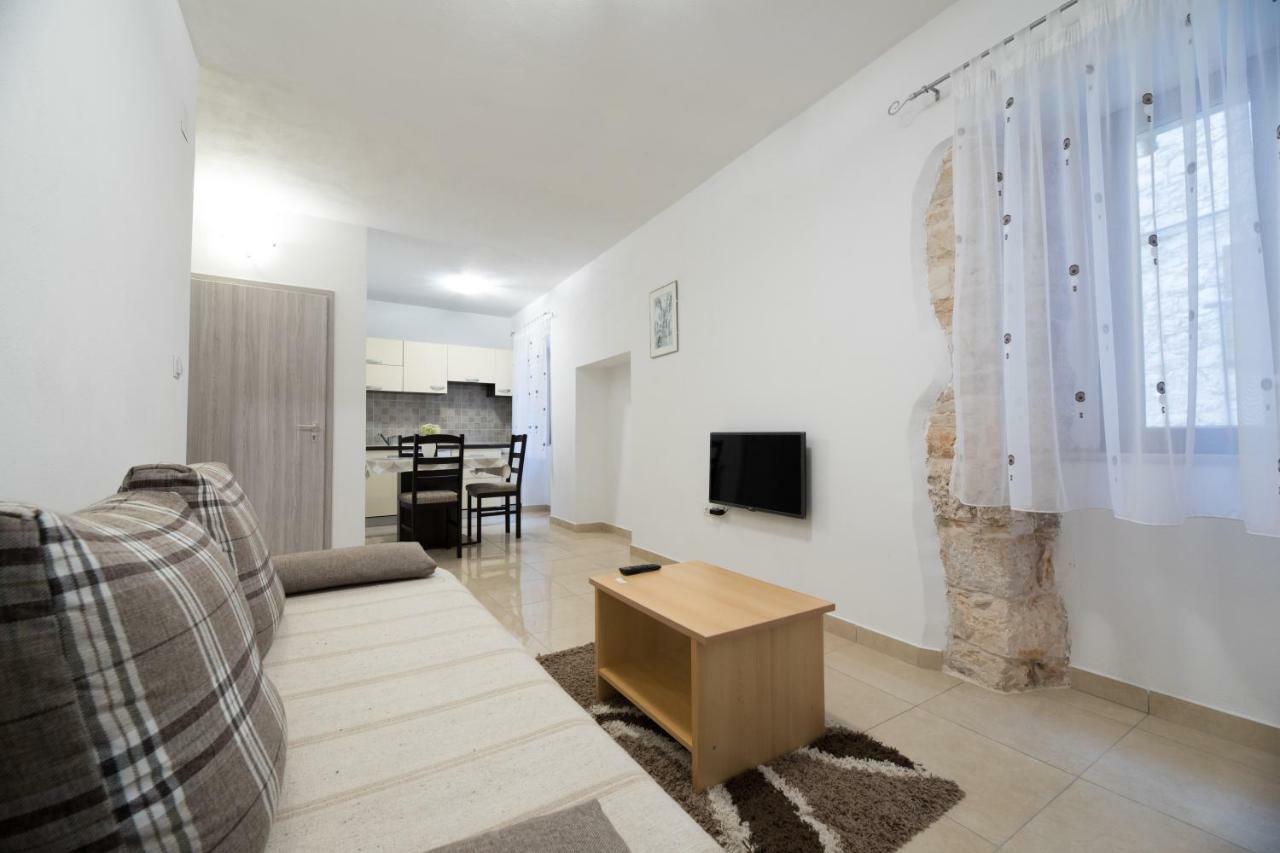 Apartment Elena Bale Dış mekan fotoğraf
